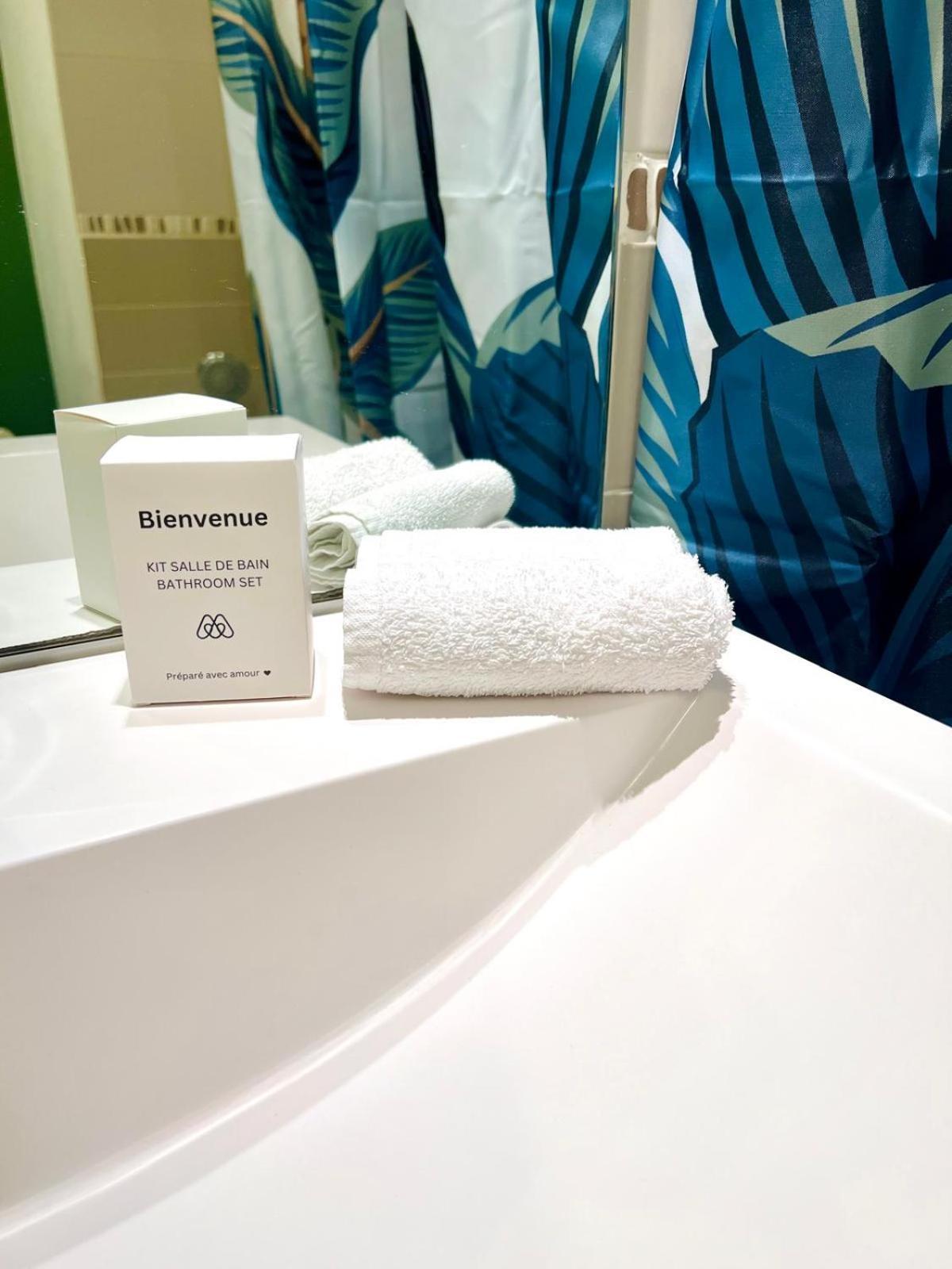 Apartamento Le Courvoisy, Avec Piscine, Pres Groupama Stadium Et Salle Arena Meyzieu