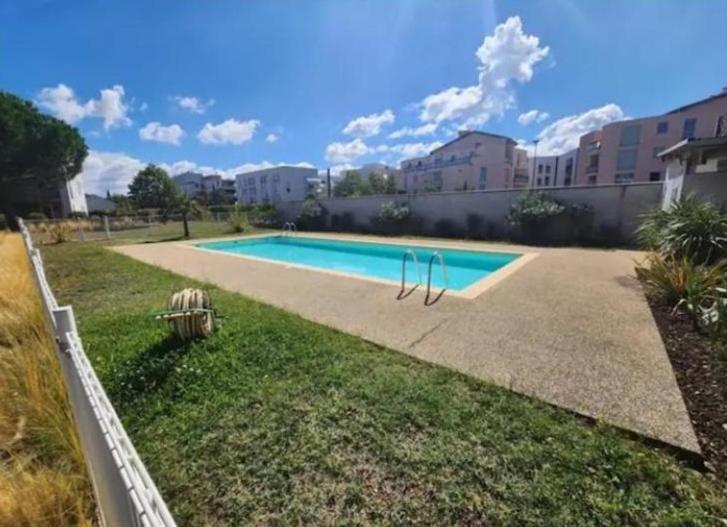 Le Courvoisy, Avec Piscine, Pres Groupama Stadium Et Salle Arena * Meyzieu